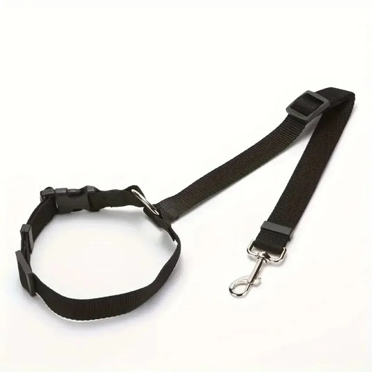 Black Pet Car Seat Belt โ Adjustable Safety Leash for Dogs & Cats with metal clip and buckle, perfect for secure pet travel and dog car safety.